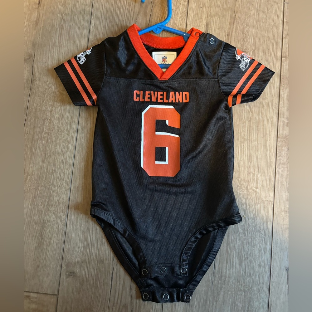 Cleveland Brown’s jersey 18 months